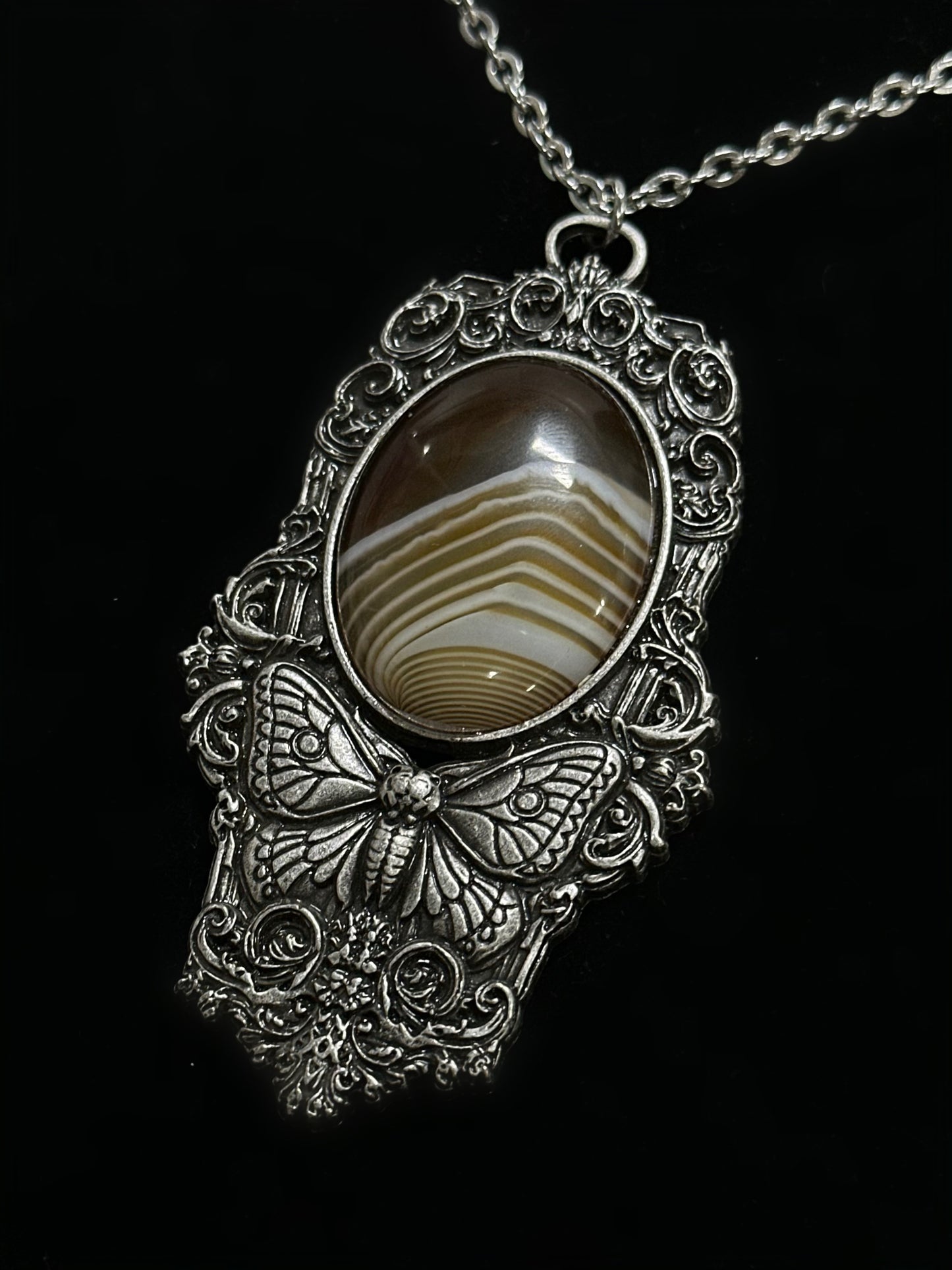 MOTH IN A COFFIN - Mother of Hades Agate Necklace