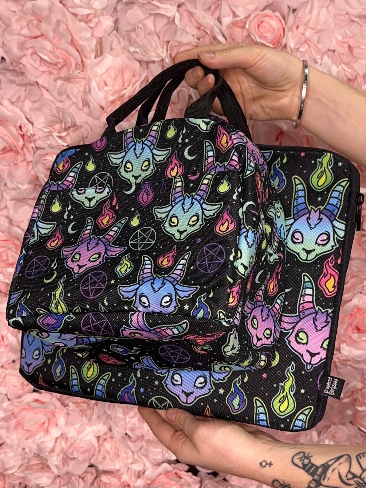 SCREAMIN’ DEMON - canvas laptop / tech case