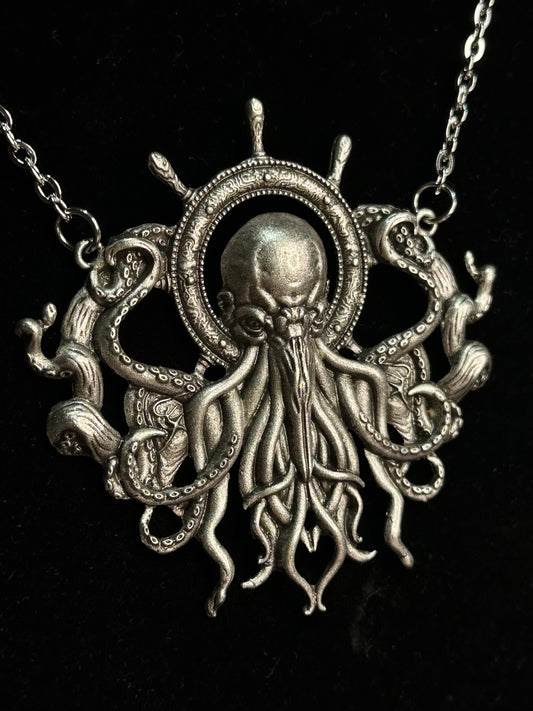 WHAT'S KRAKEN - Mother of Hades cthutlhu Necklace