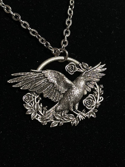 A MURDER IN THE ROSES - Mother of Hades NIGHT GARDEN Necklac