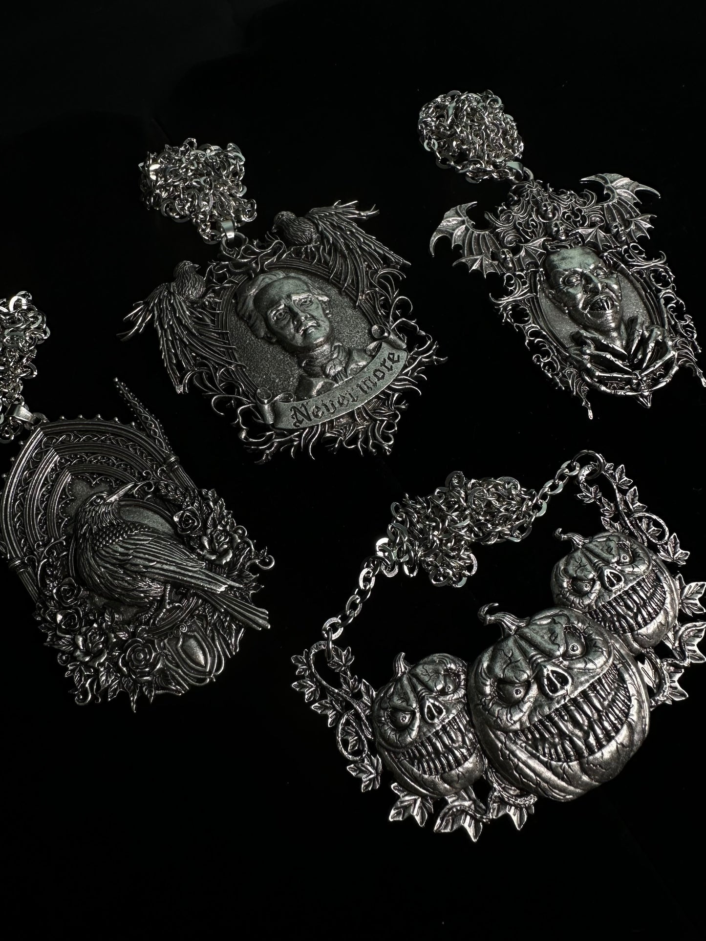 NOSFERATU - Mother of Hades Cast Necklace