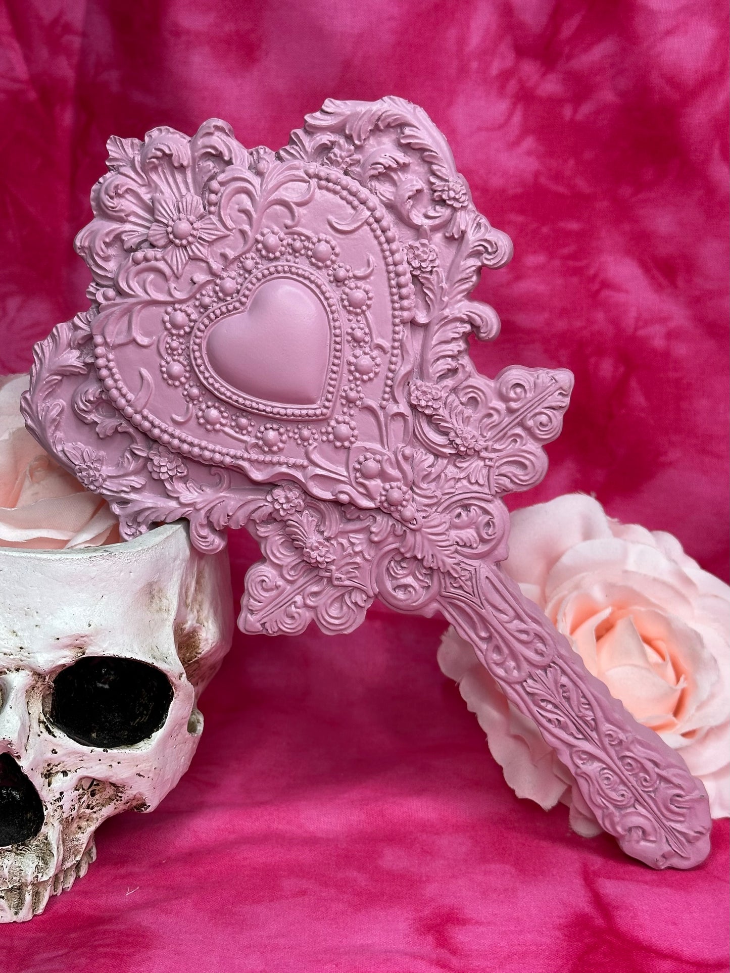 VANITY ROSA ROUGE - Heart Shaped Mirror and Heart Shaped Box