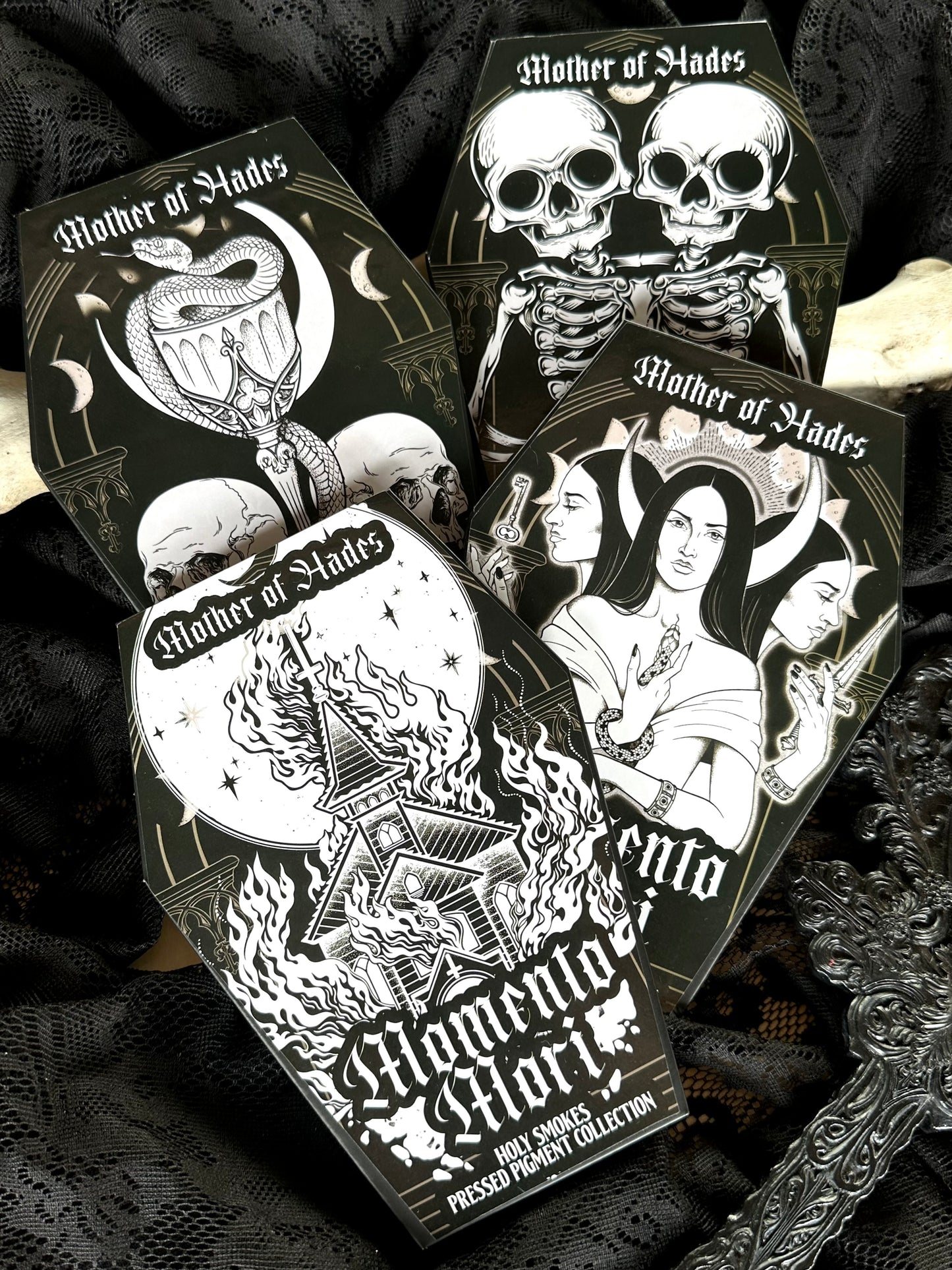 TOGETHER FOREVER- Momento Mori Coffin eyeshadow palette