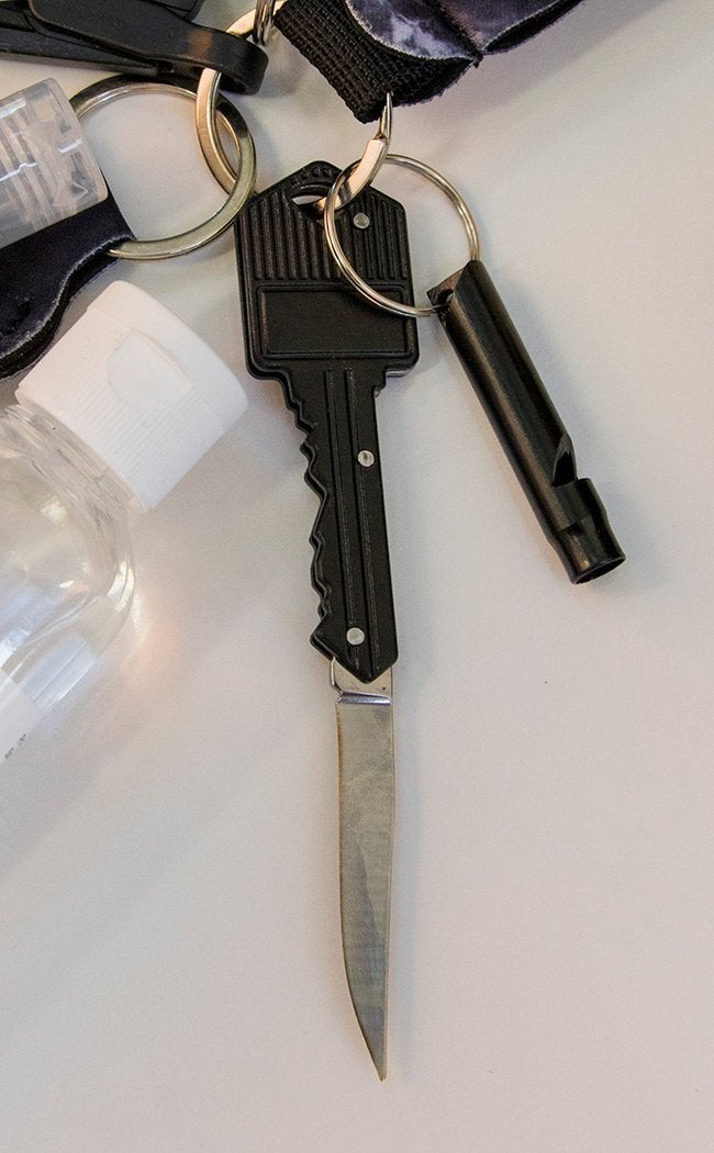 PLANCHETTE - Bee Safe Keychain