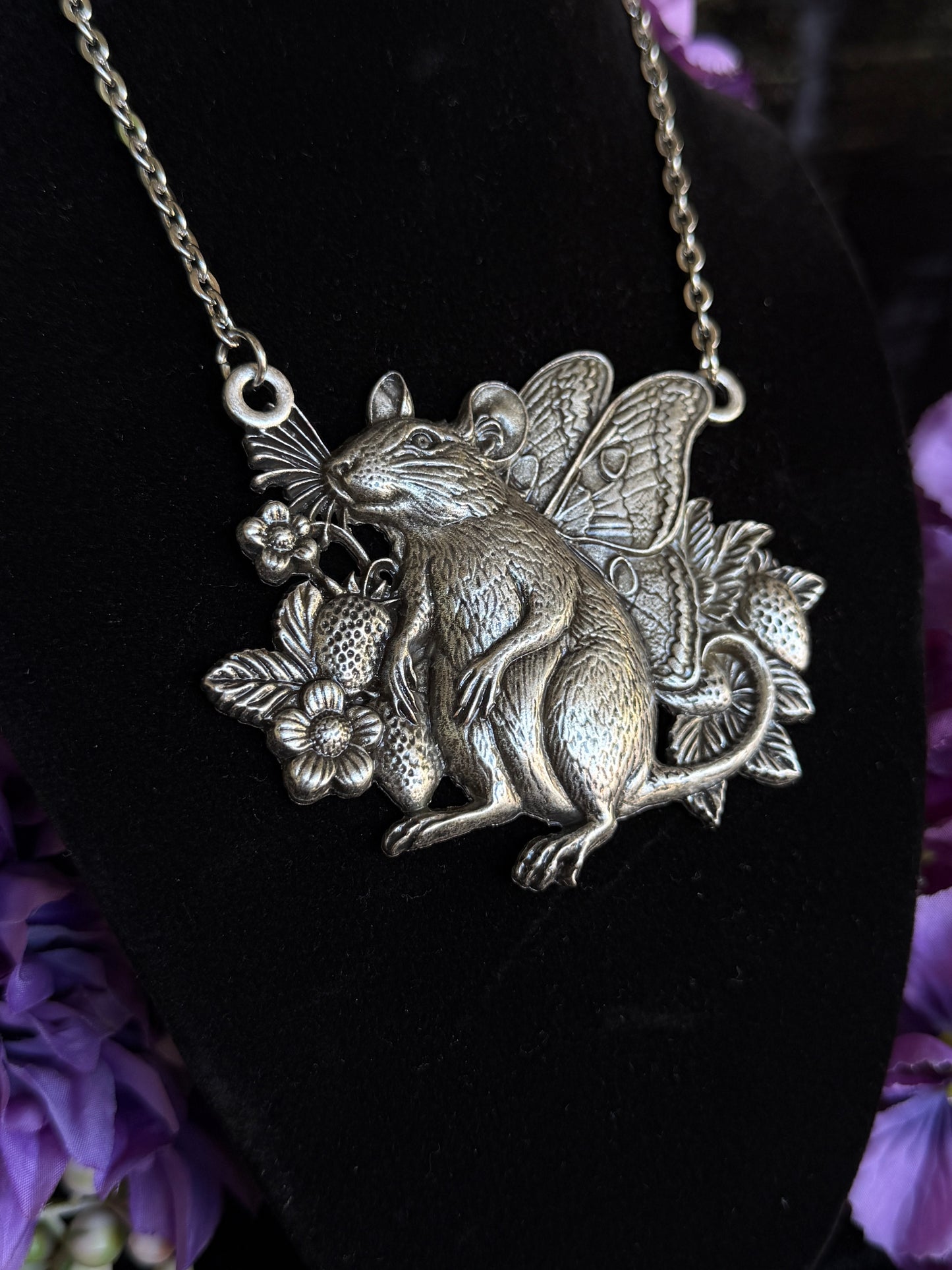 ATLAS RATTACUS - Fairy Rat Mother of Hades Necklace