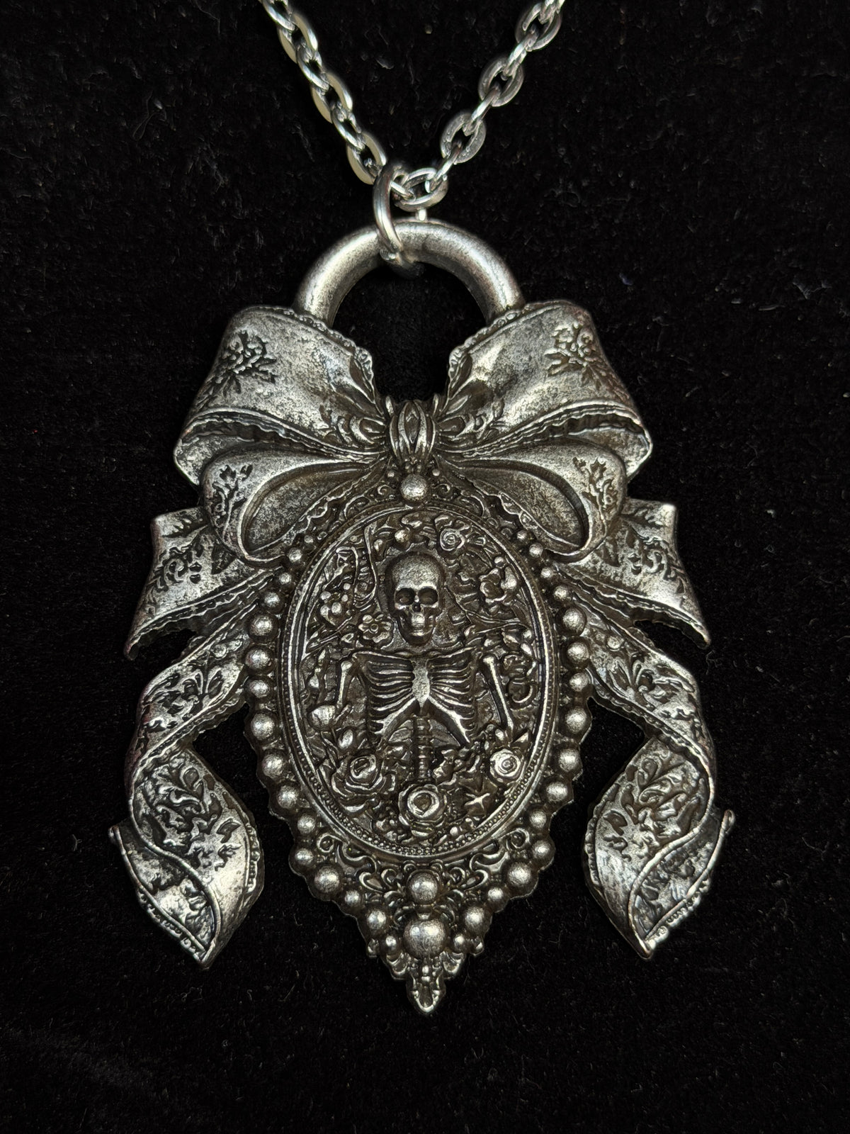 MOMENTO MORI - Mother of Hades Large Pendant Necklace