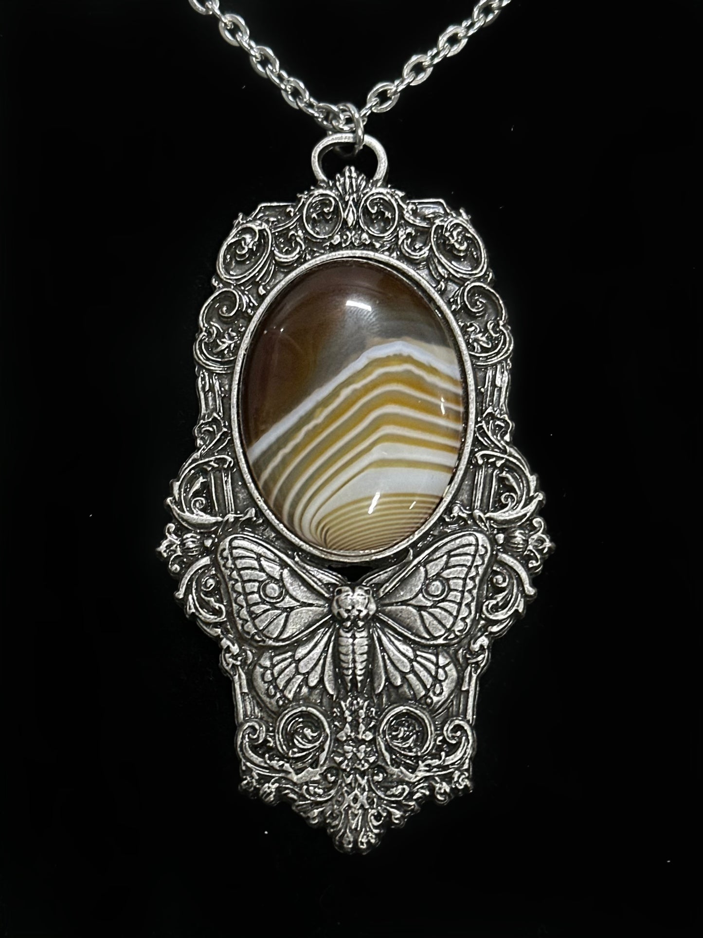 MOTH IN A COFFIN - Mother of Hades Agate Necklace