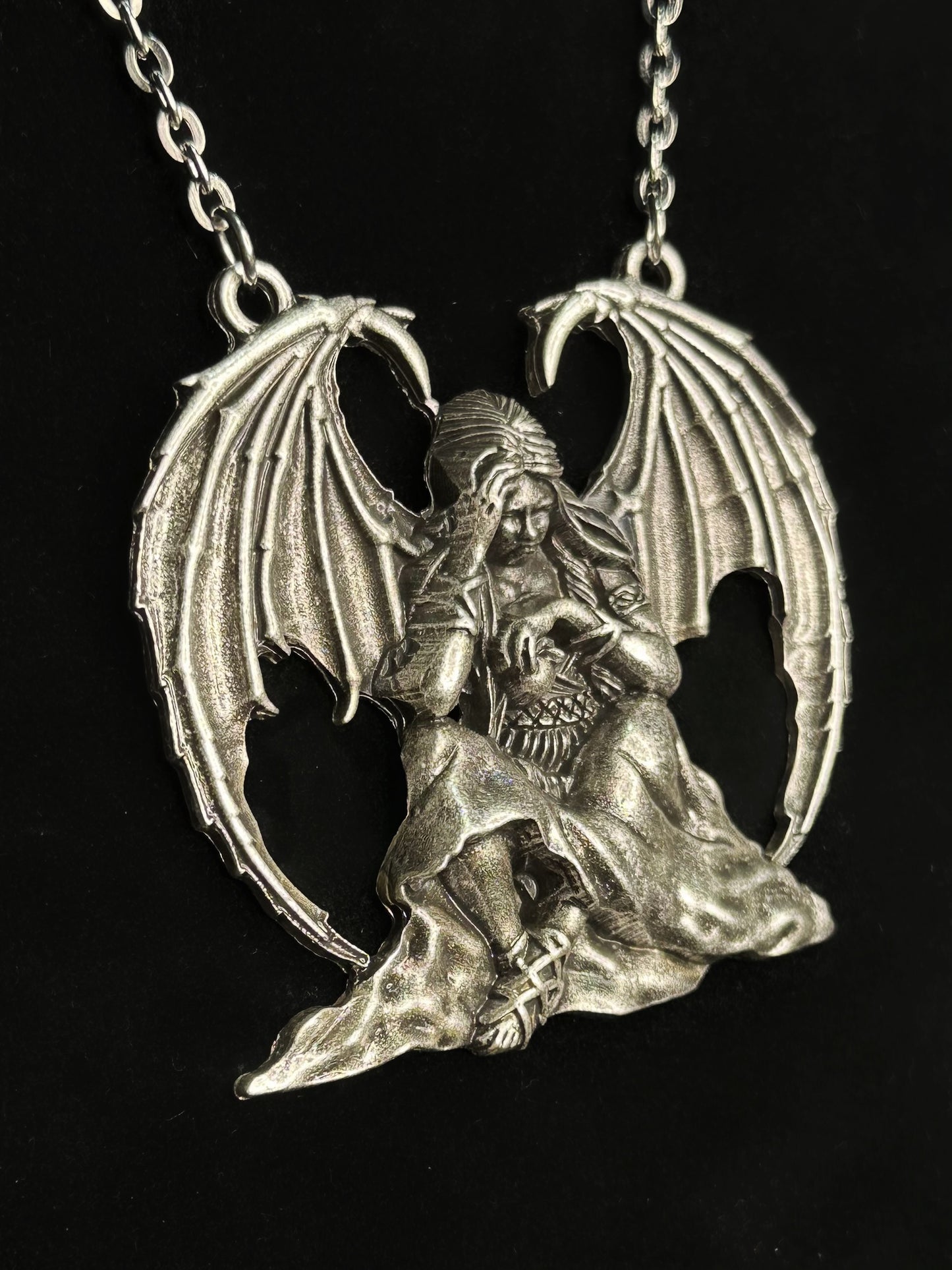 LILITH - Mother of Hades X Vampire Freaks pt. ii Cast Necklace