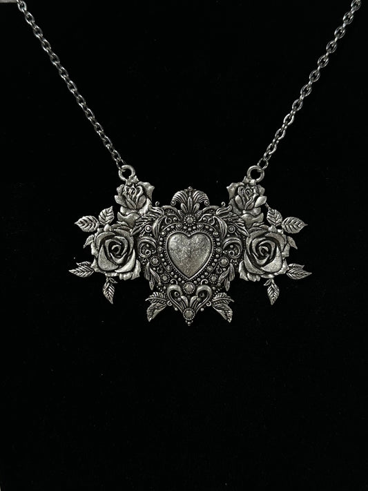 QUEEN OF HEARTS  - Mother of Hades Cast Necklace