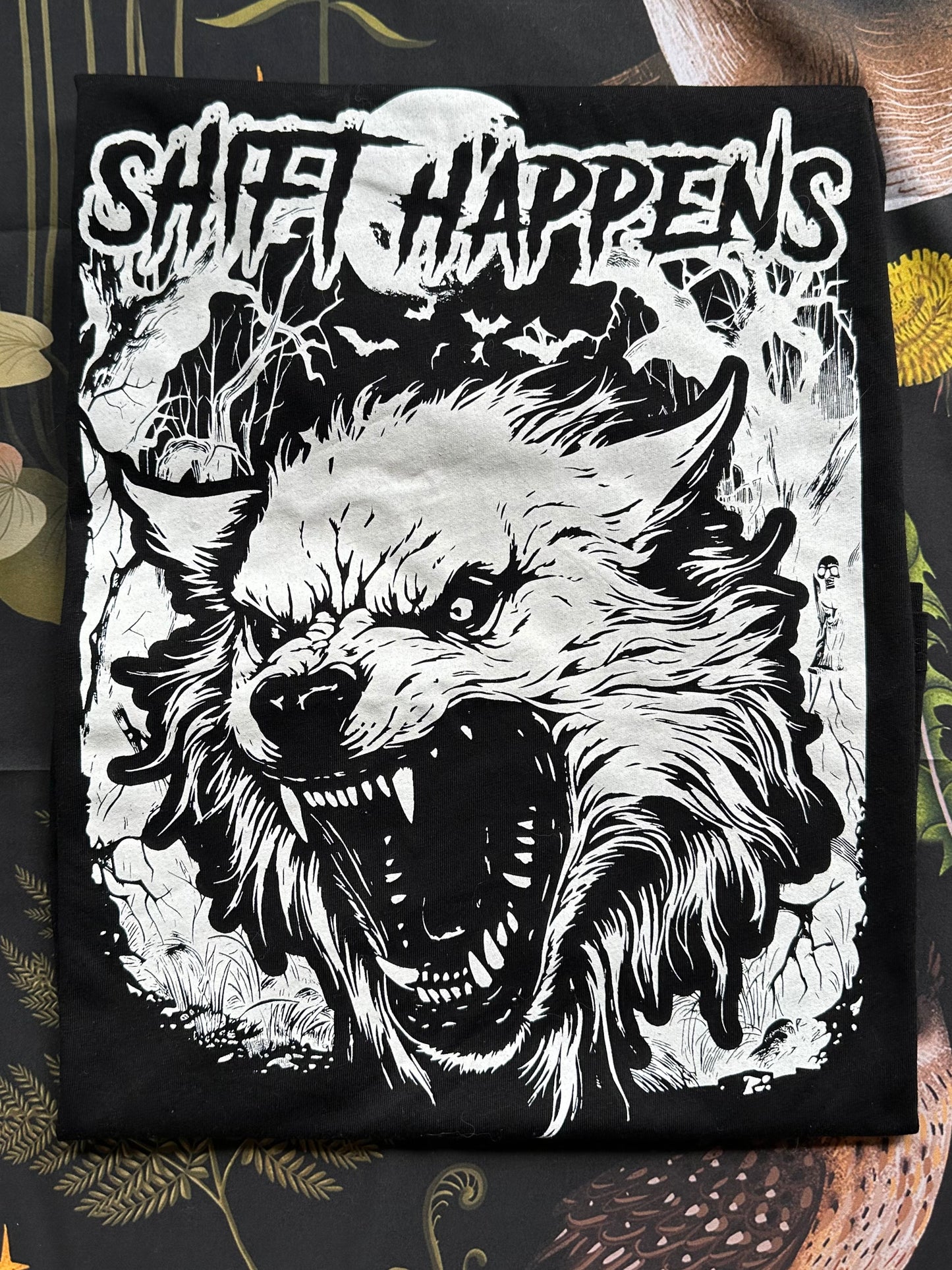 SHIFT HAPPENS - WEREWOLF Horror T-Shirt