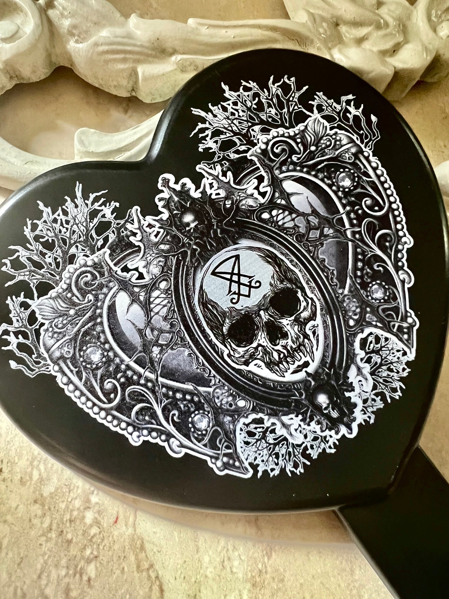 OH MY GOTH! Heart Hand Mirror