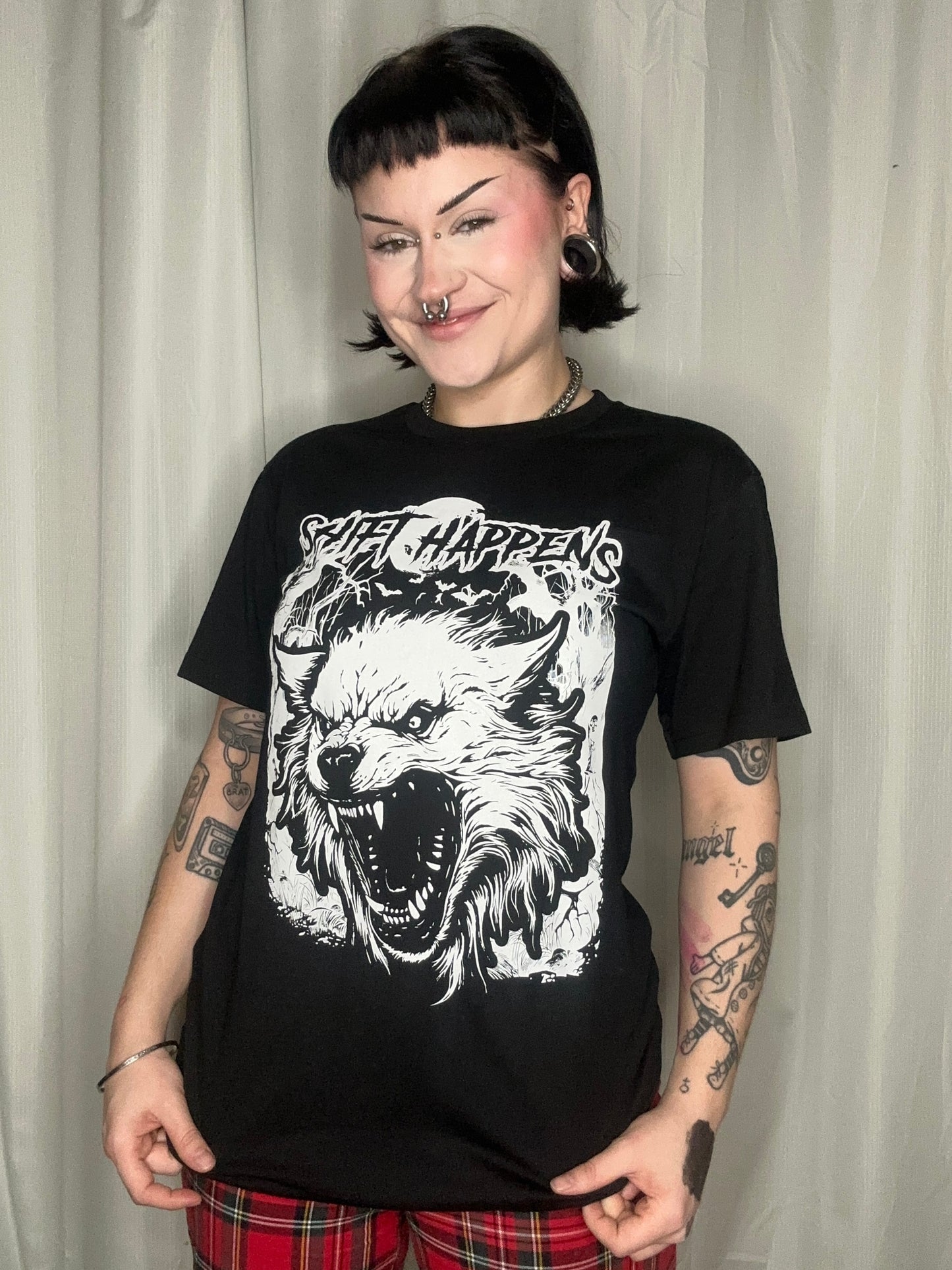 SHIFT HAPPENS - WEREWOLF Horror T-Shirt