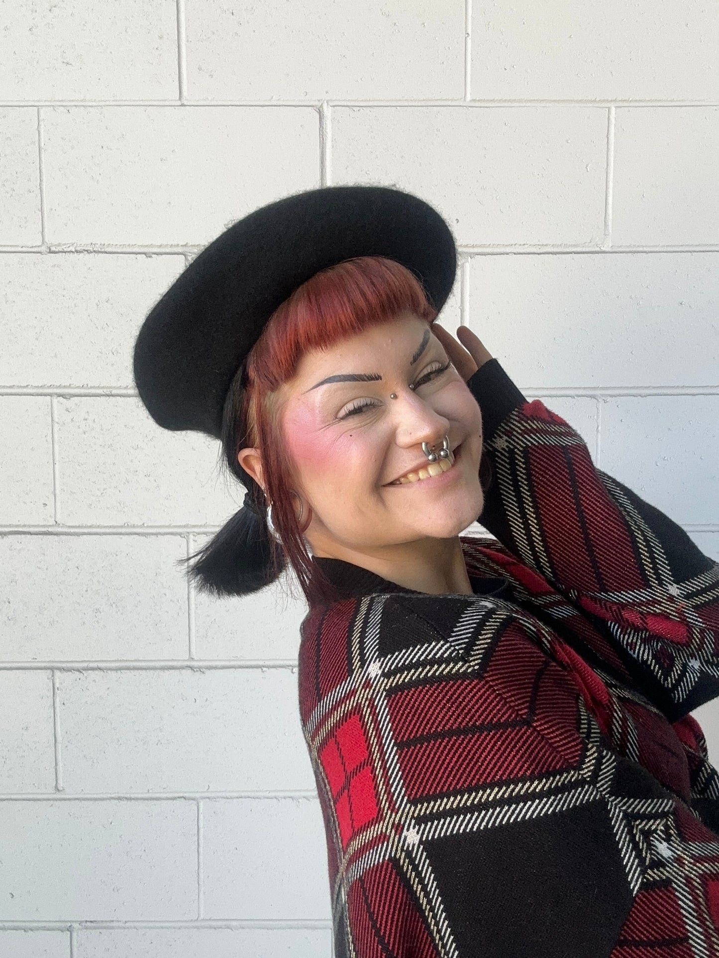 FROLIC AROUND BERET - Ray of Sunshine Black Beret