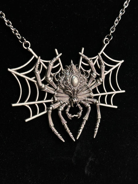 ARACHNOPHOBIA - Mother of Hades Necklace